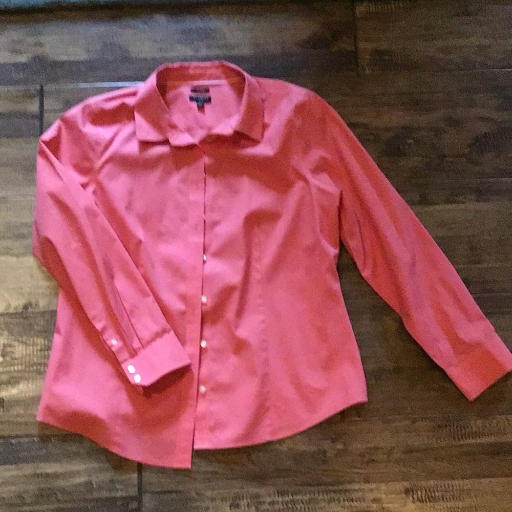 Talbots non-iron, collared blouse